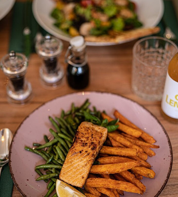 Corner Bistro & Bar主图