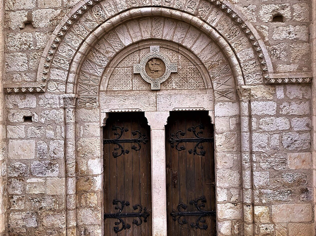 Eglise Et Prieuré De Saint Gaultier景点图片