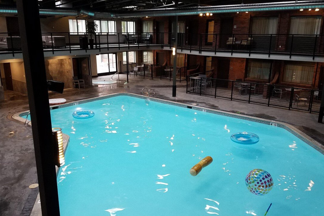 Copper King Hotel & Convention Center主图