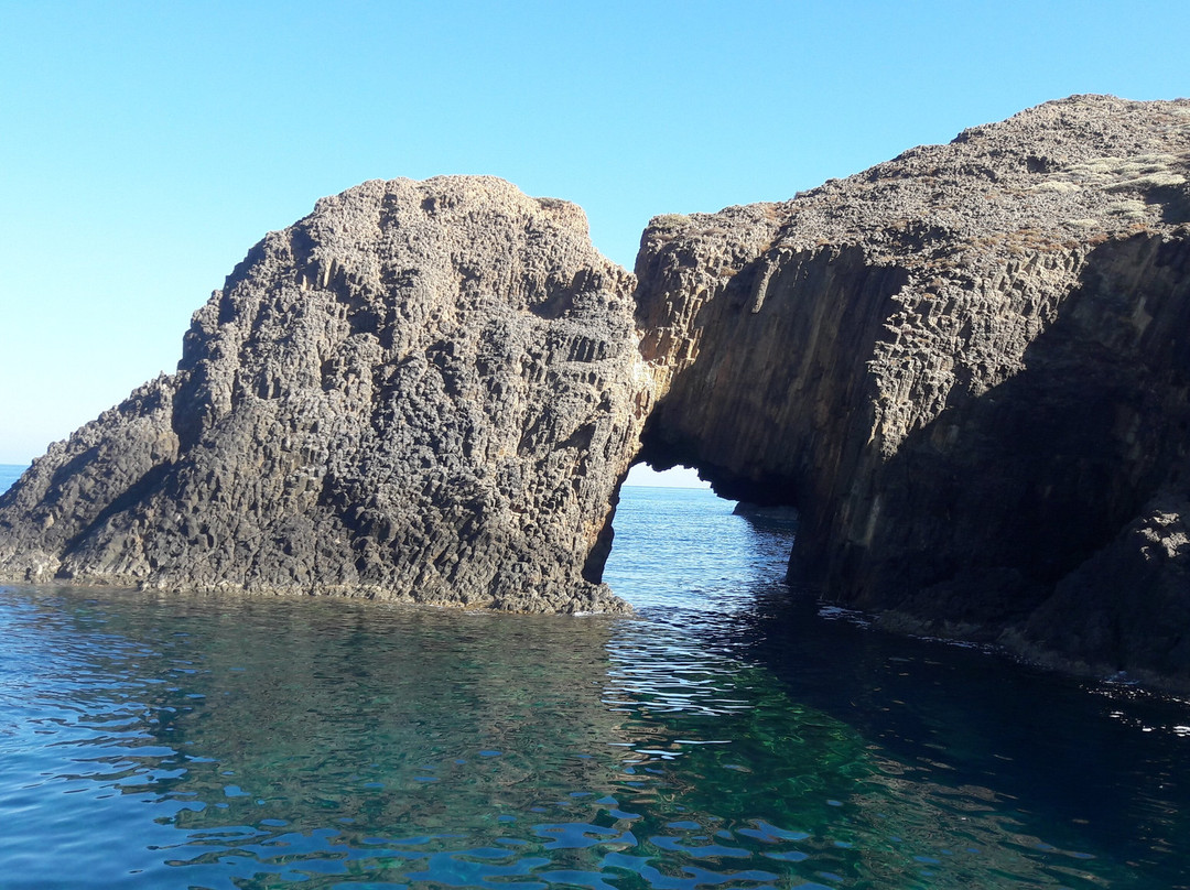 Glaronissia-米洛斯岛必去景点