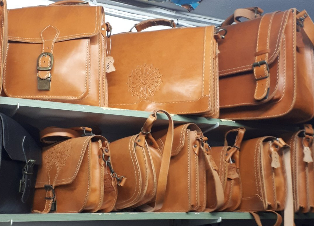 Alexis Leather Shop-罗德城必去景点