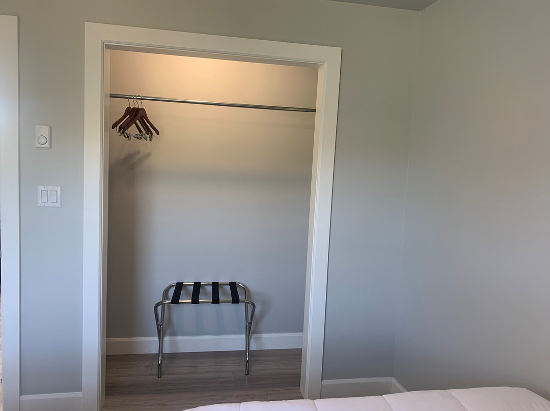 Starboard Inn & Portside Lounge主图