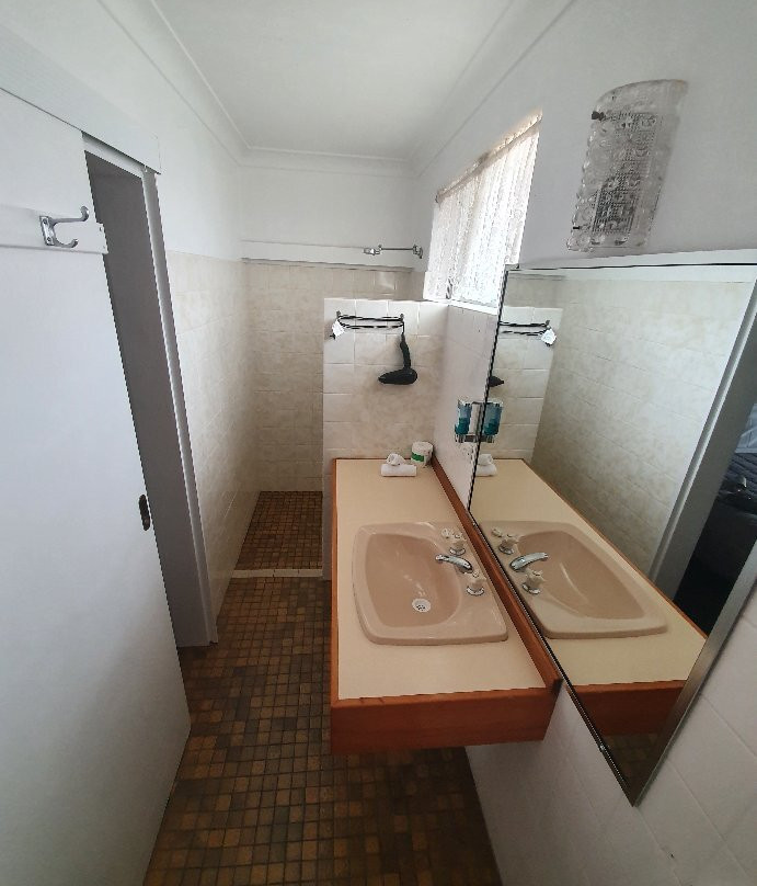 猎人谷汽车旅馆主图