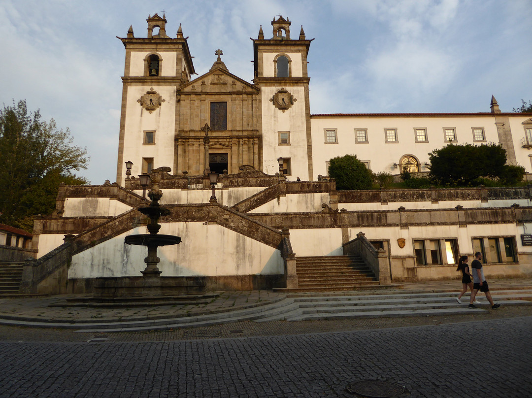 Convento Museu de Lóios-圣玛丽亚达费拉必去景点