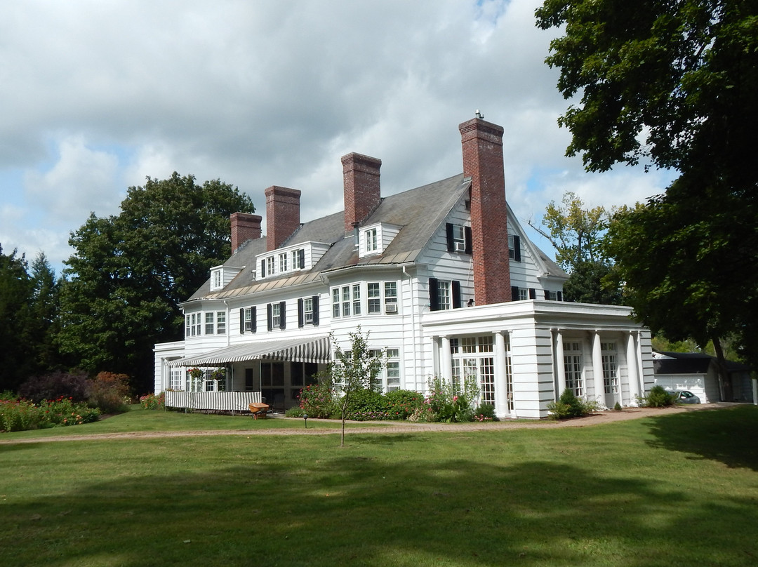 Four Chimneys Inn & Restaurant主图