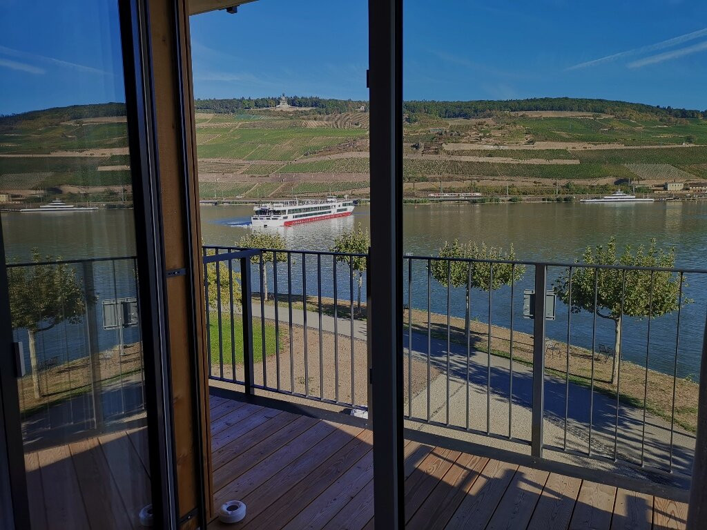 Papa Rhein Hotel主图