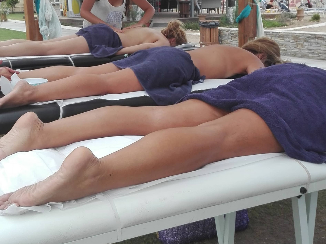 Chakras Day Spa Boutique & Wellness Center-Voula必去景点