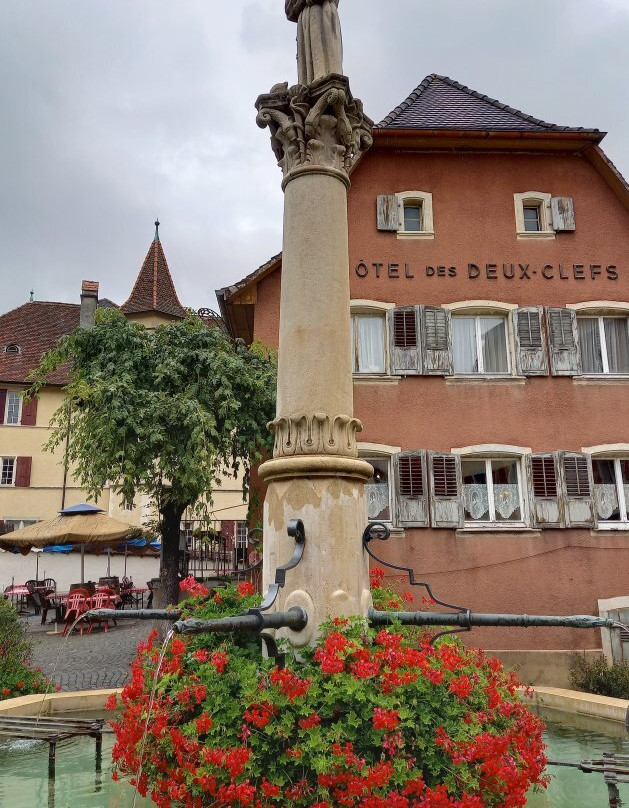 Fontaine du Mai-Saint-Ursanne必去景点