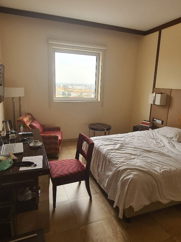 Iu Hotel Luanda Viana主图