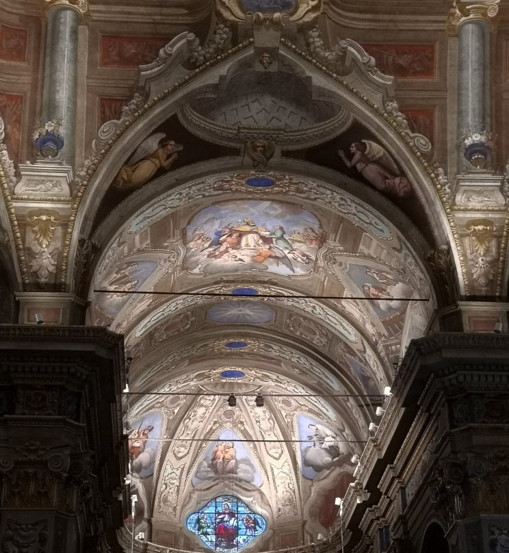 Basilica di San Nicolò-彼得拉－利古雷必去景点