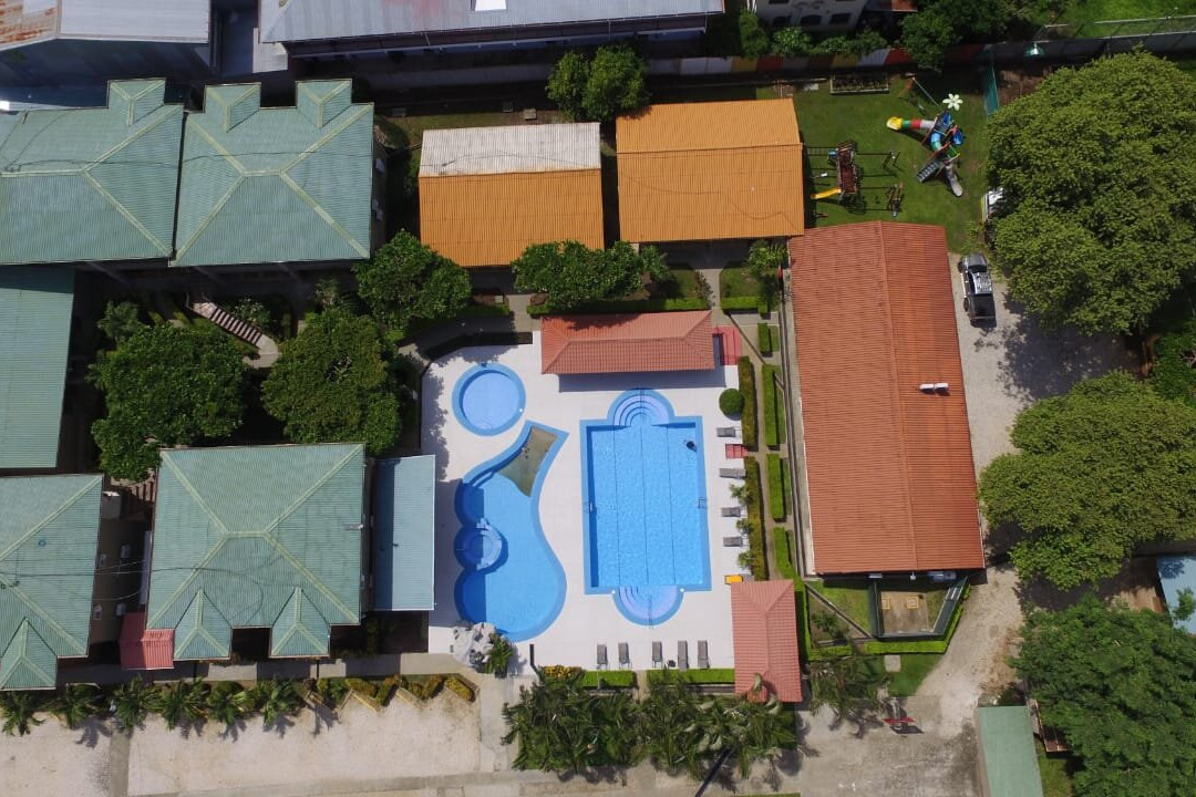 胡特伦斯别墅酒店主图