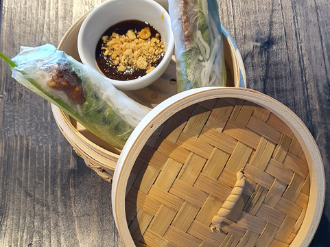 Jorlanda餐馆和美食-EM