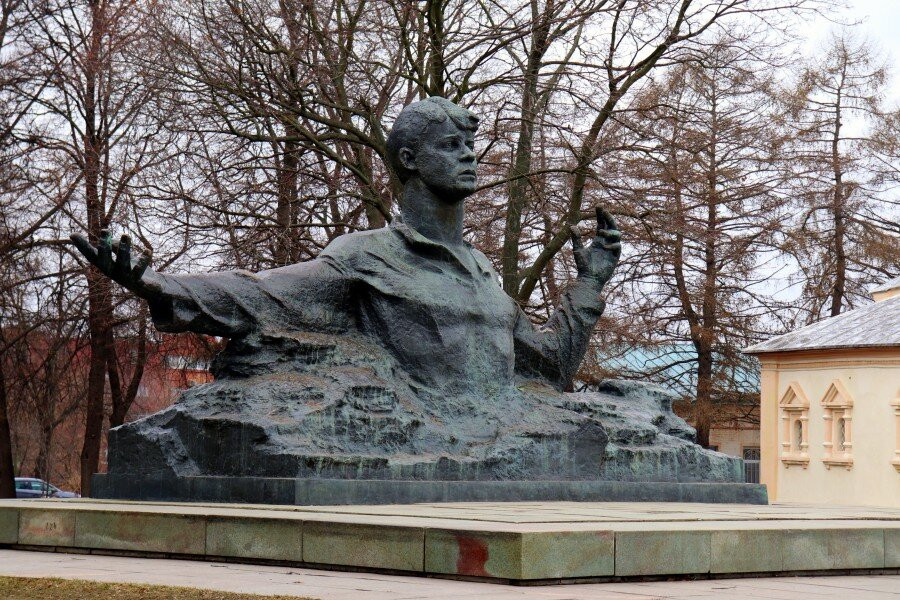 Sergey Yesenin Monument-Ryazan必去景点