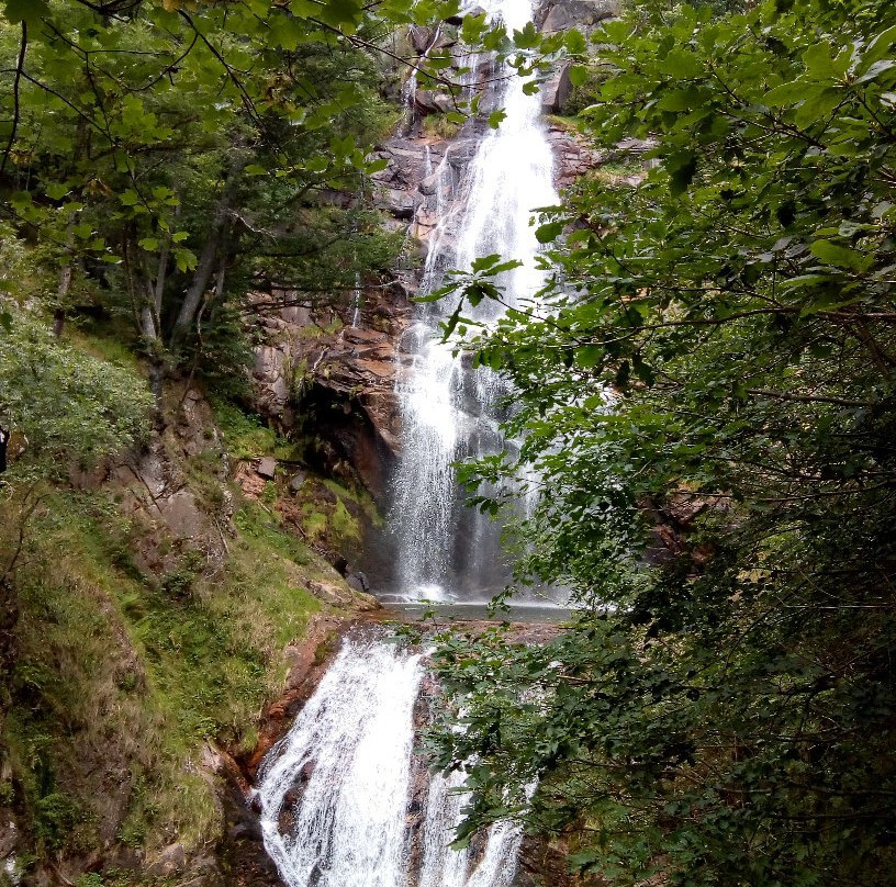 Cascade de Runes景点图片