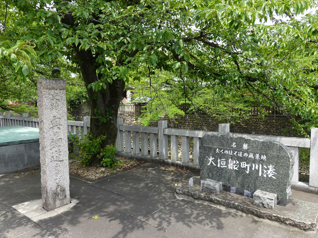 Musubinoike and Sumiyoshi Lighthouse At Okuno Hosomichi-大垣市必去景点