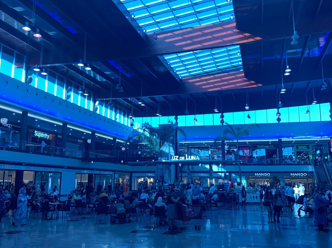 La Canada Shopping Centre景点图片