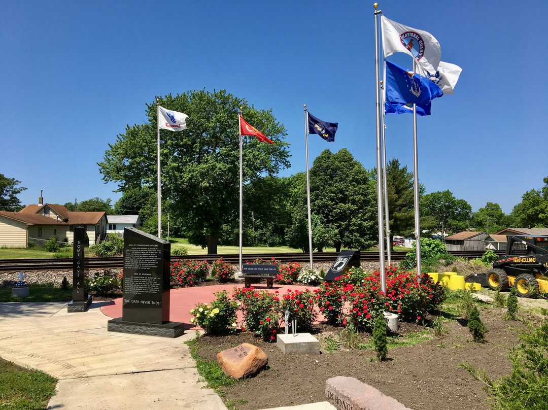 Lucas County Veterans Memorial Park景点图片