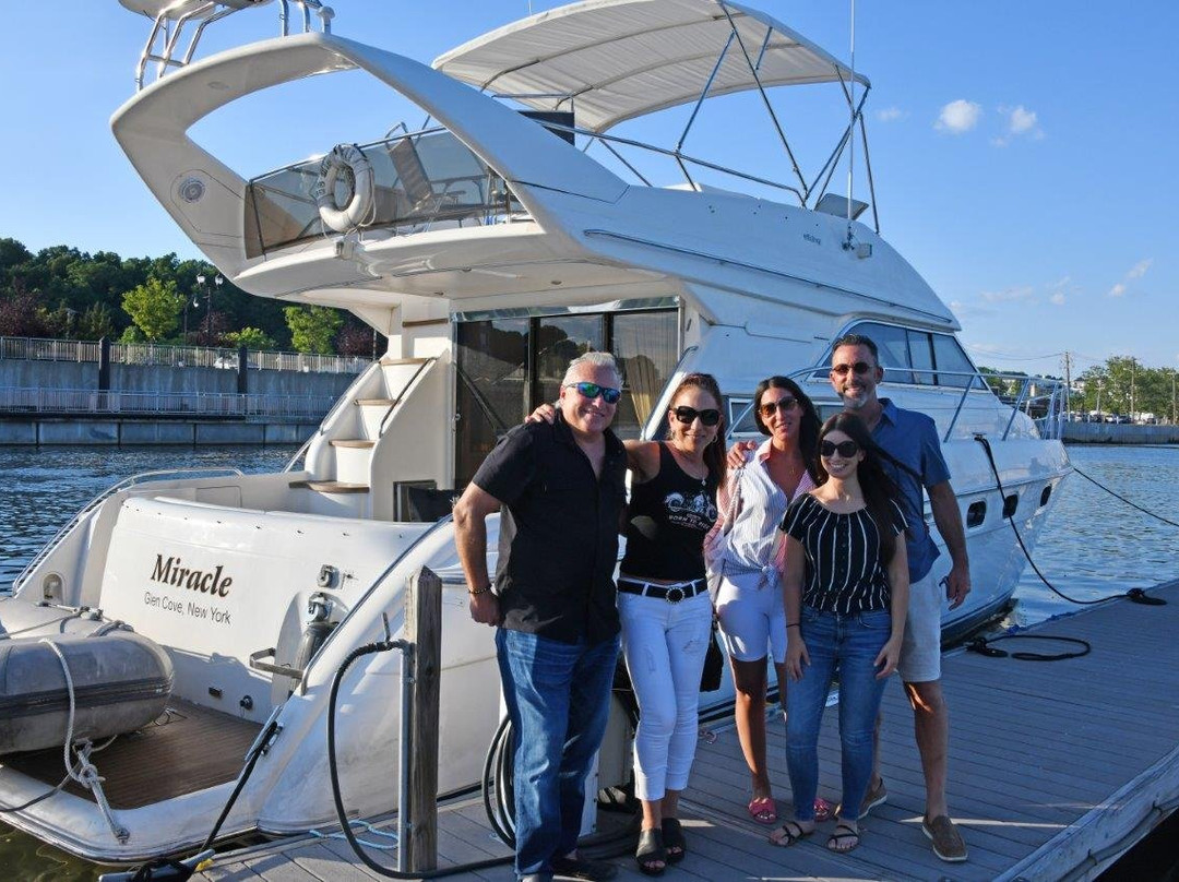 Glen Cove Cruises景点图片