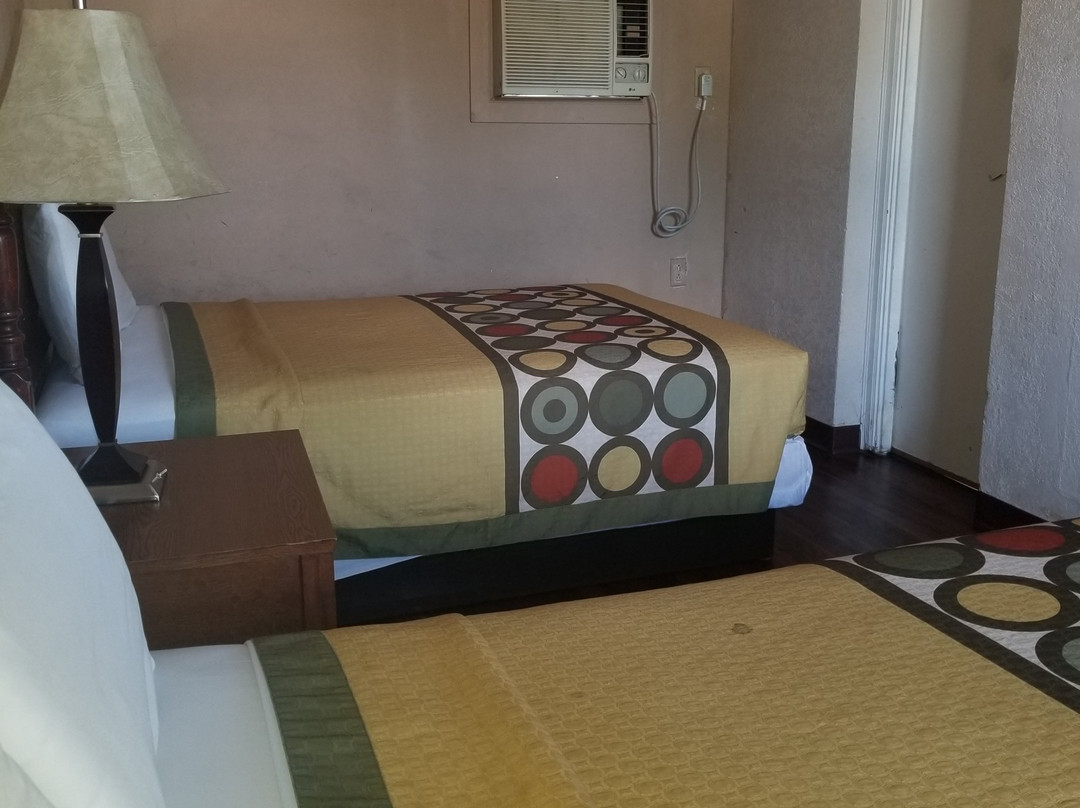 Colonial Motel主图