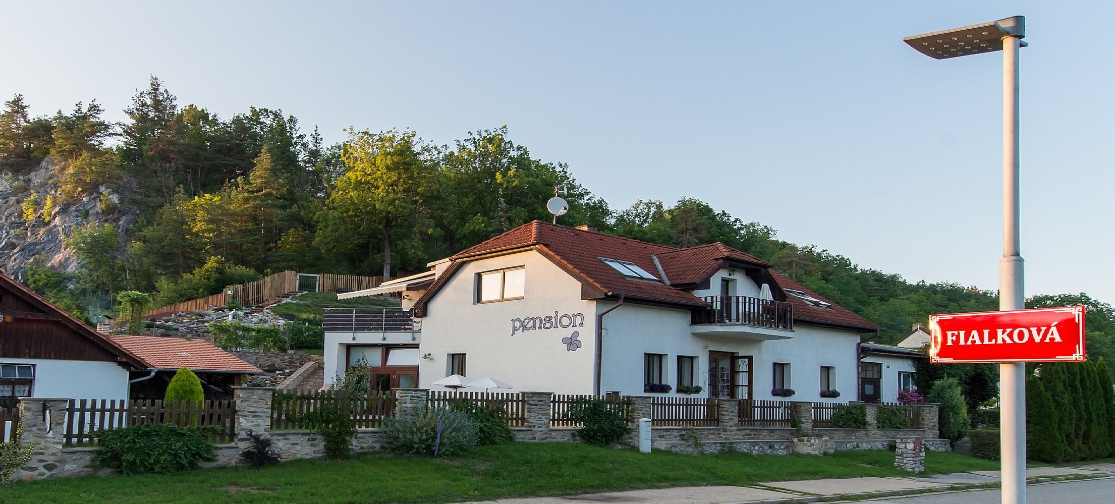 菲亚尔卡膳食公寓酒店-官方