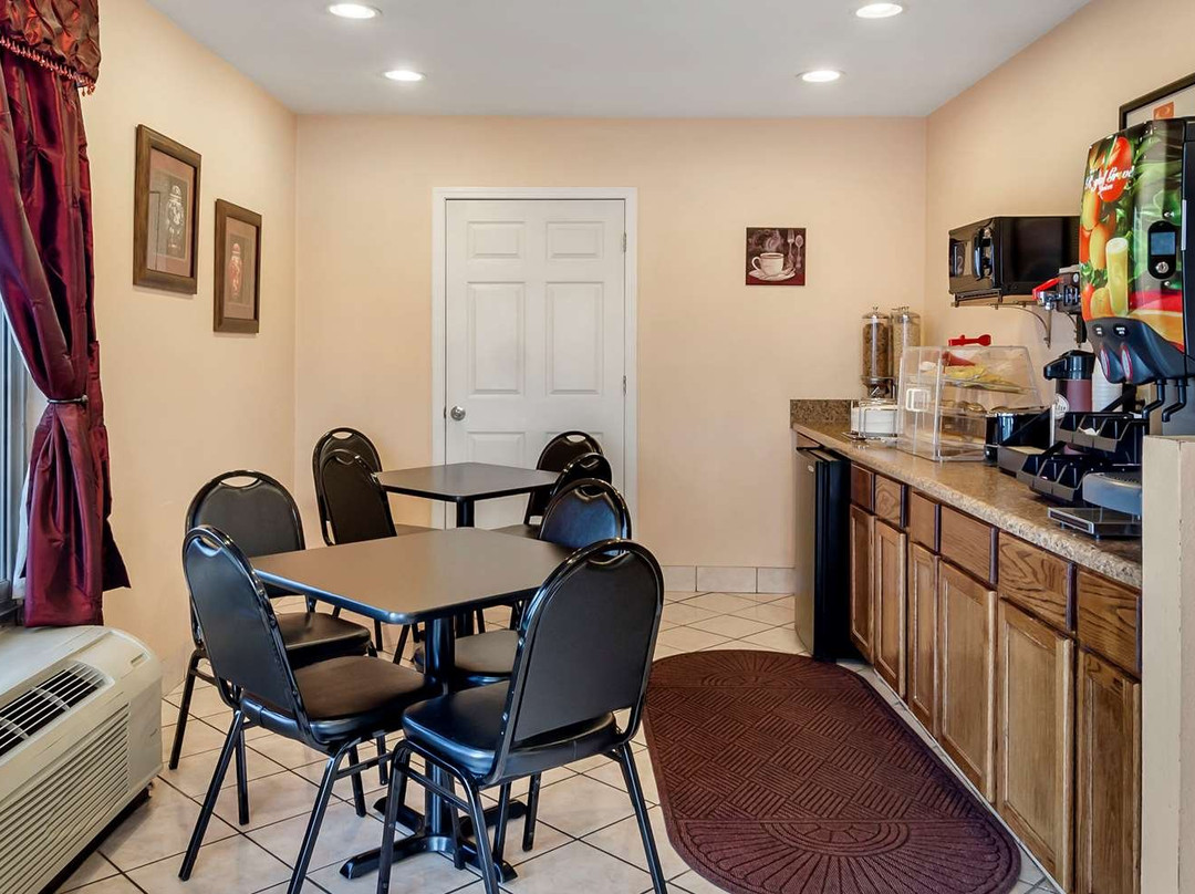 文化中心伊克诺酒店主图