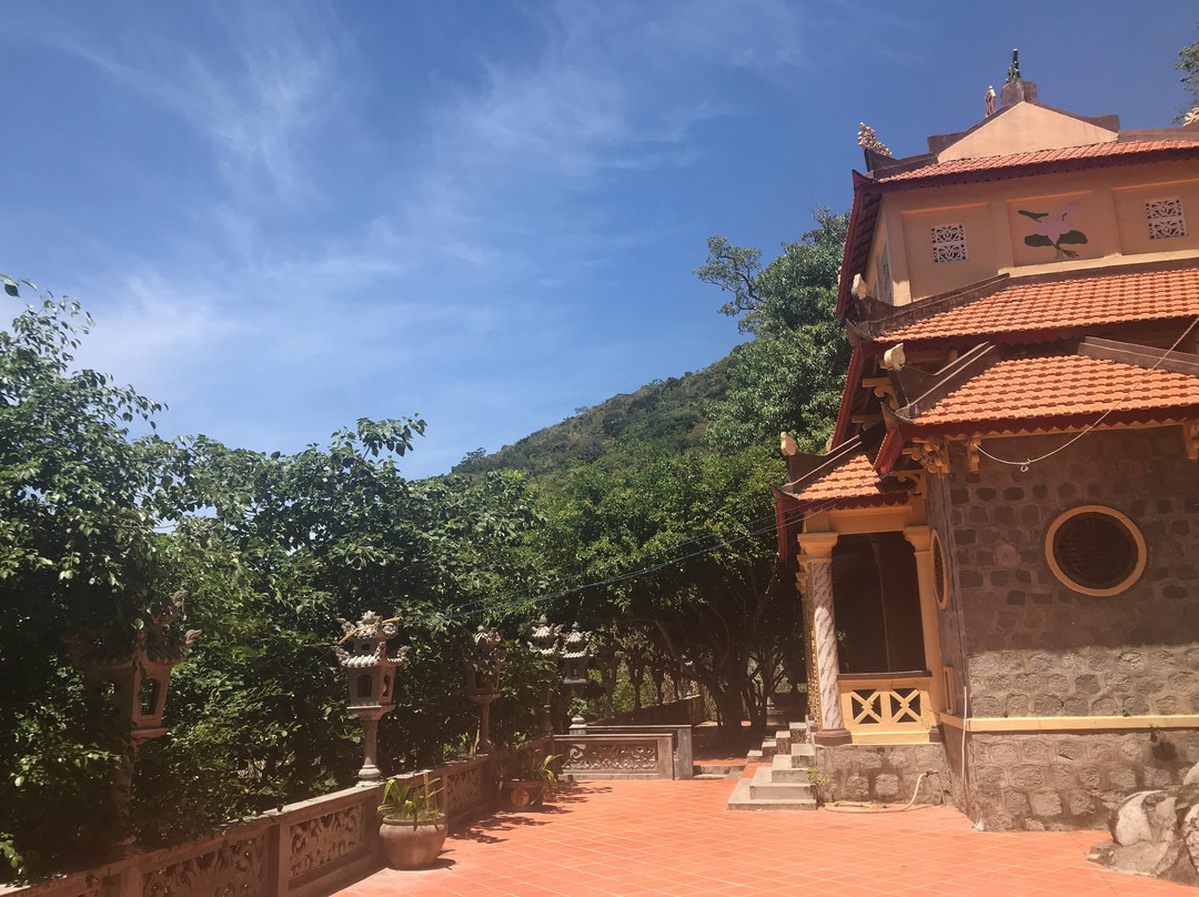 Linh Son Truong Tho Pagoda景点图片