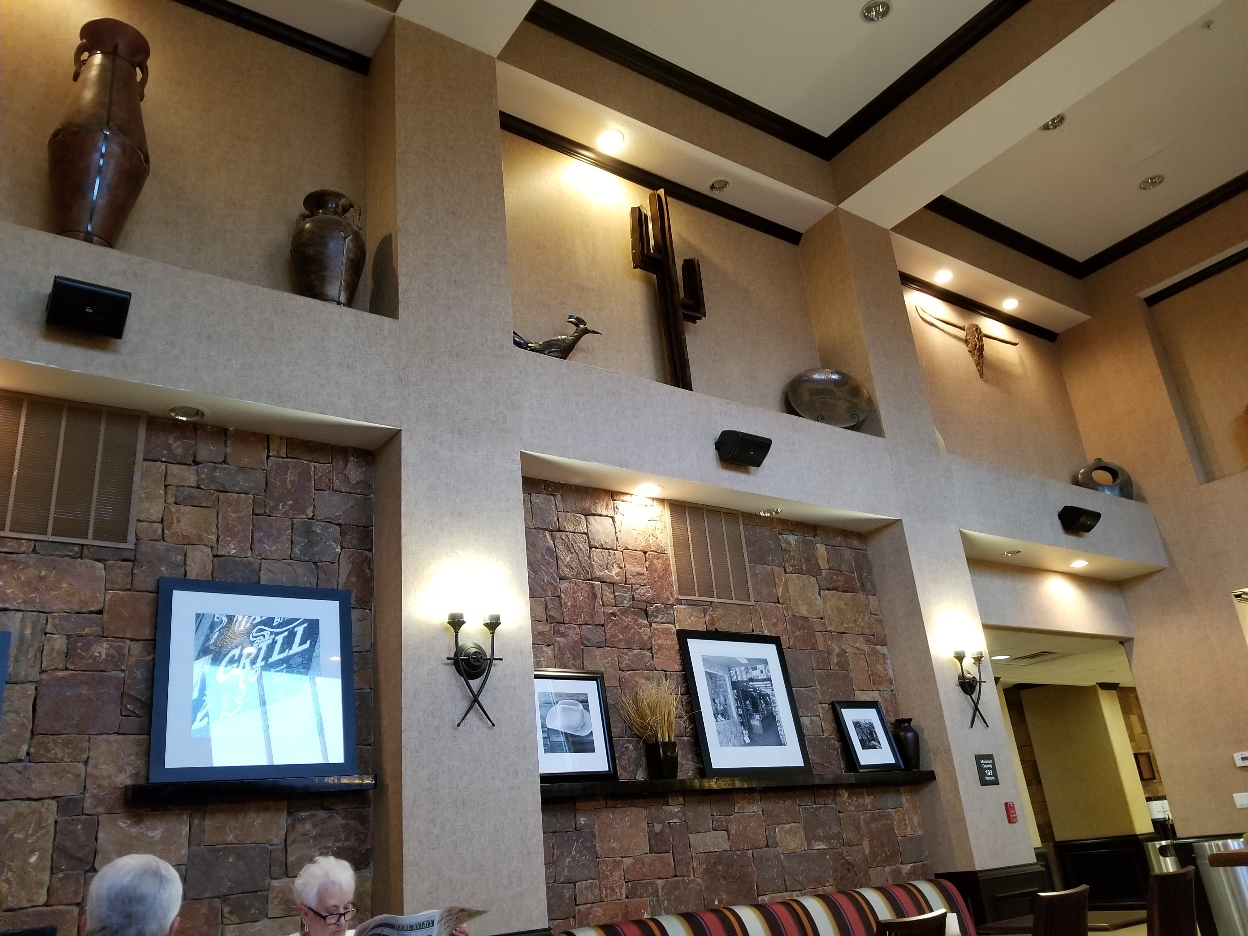 Hampton Inn & Suites Boerne-餐饮