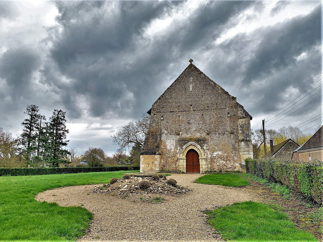 Ancienne église Saint-Pierre-Artins必去景点