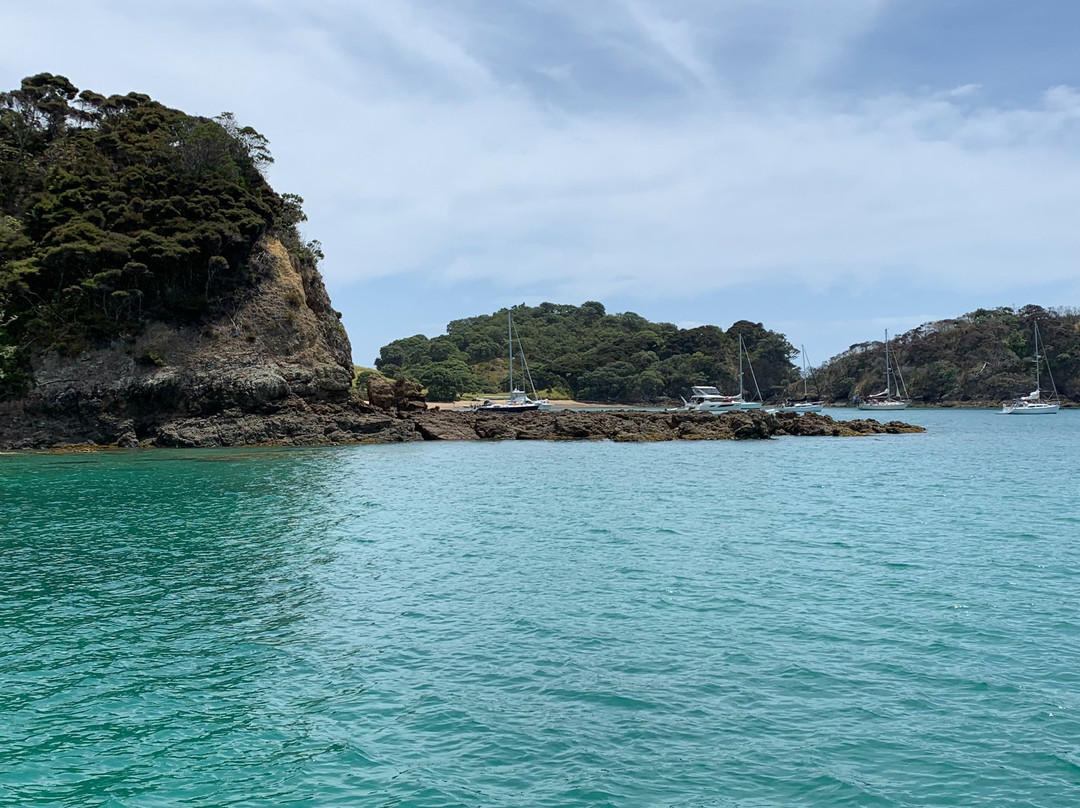 Ataahua Luxury Sailing景点图片
