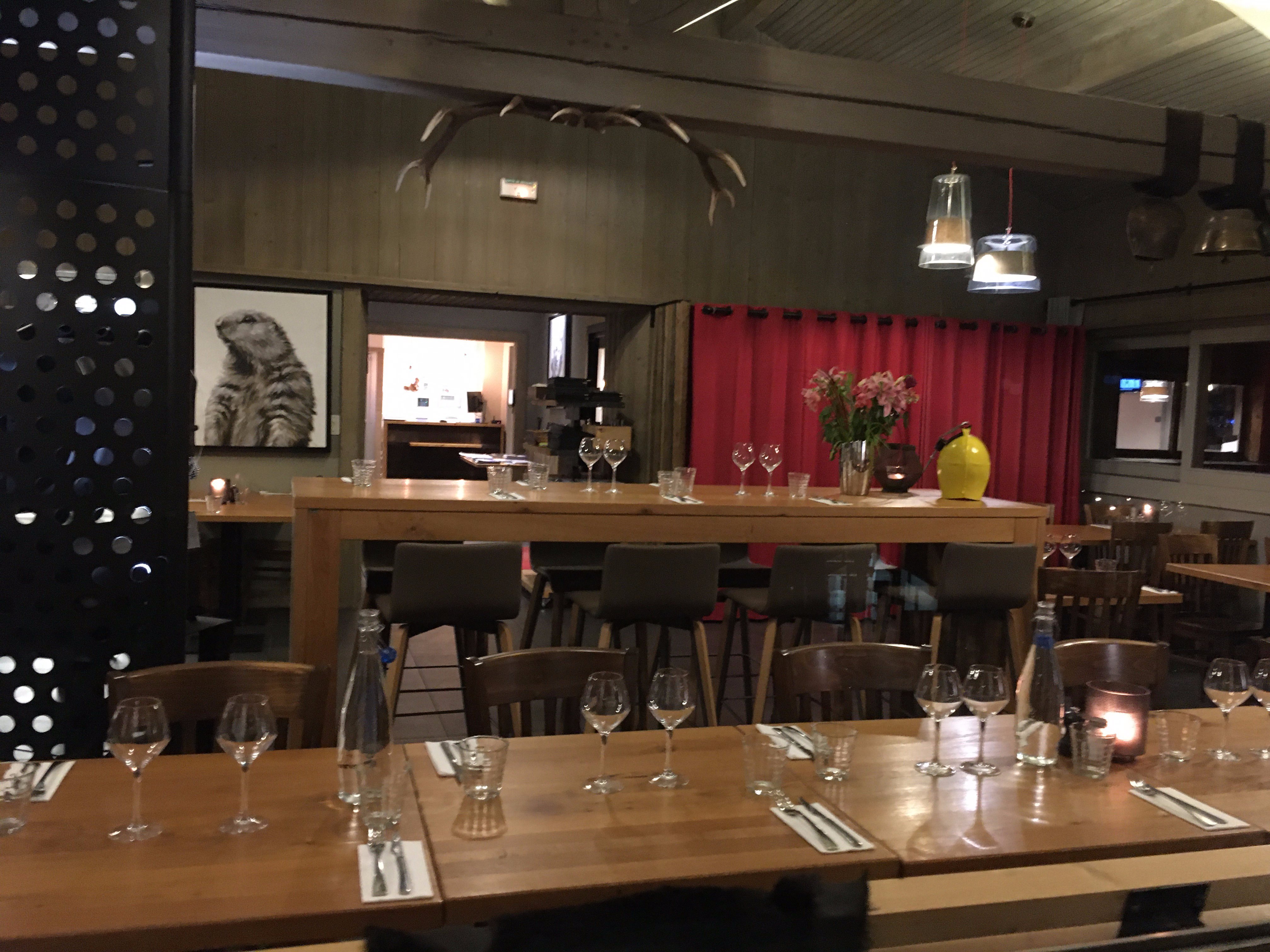 Hillary Hotel-餐饮