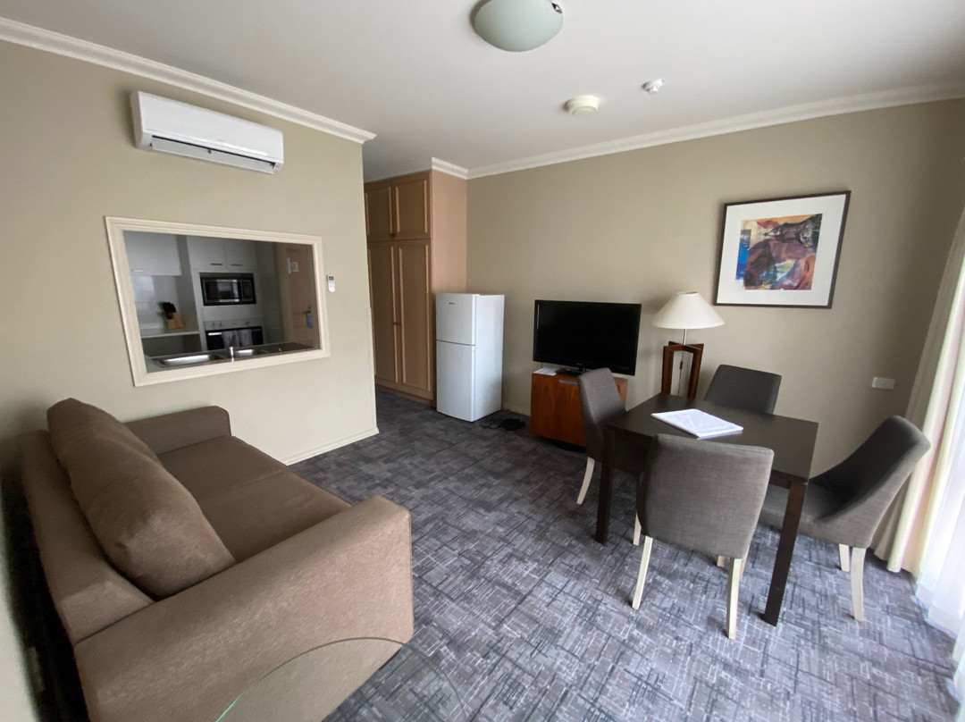 Kimberley Gardens Hotel & Serviced Apartments主图