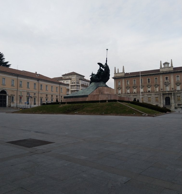 Piazza Trento e Trieste景点图片
