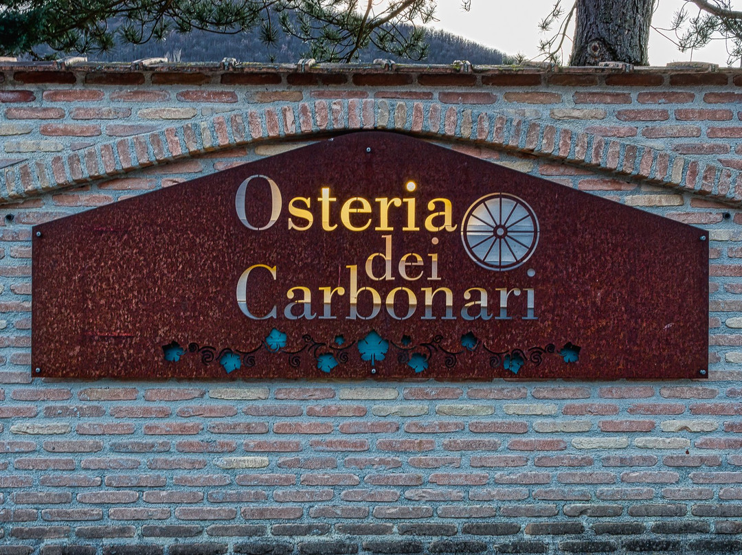 Rasiglia餐馆和美食-Osteria Dei Carbonari