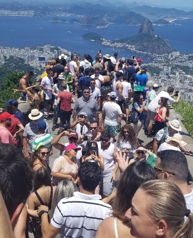 Christ The Redeemer Statue景点图片