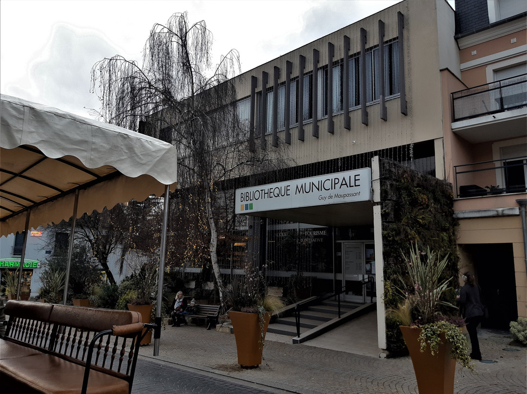 Bibliothèque Guy de Maupassant