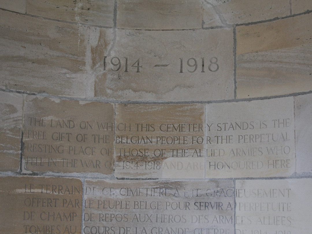 Hooge Crater Cemetery景点图片