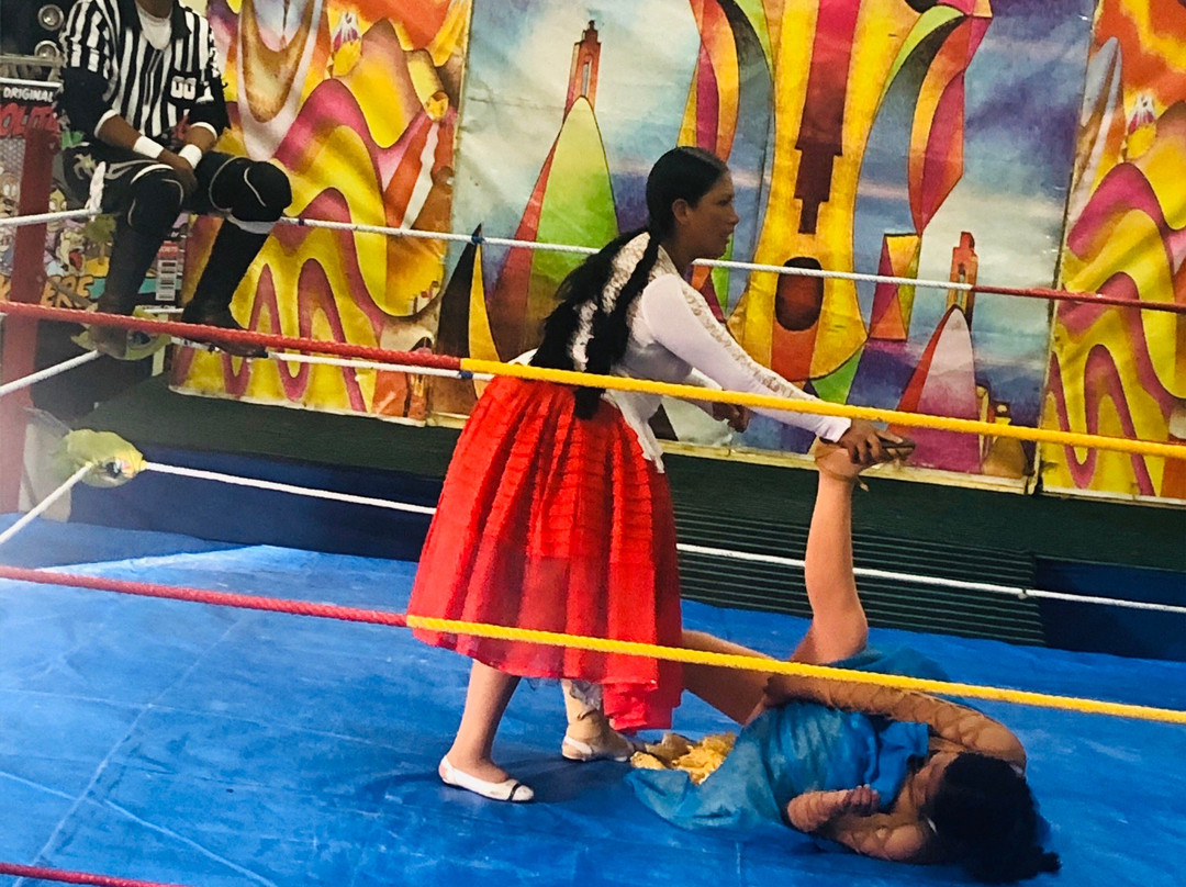 Cholitas Wrestling-拉巴斯必去景点
