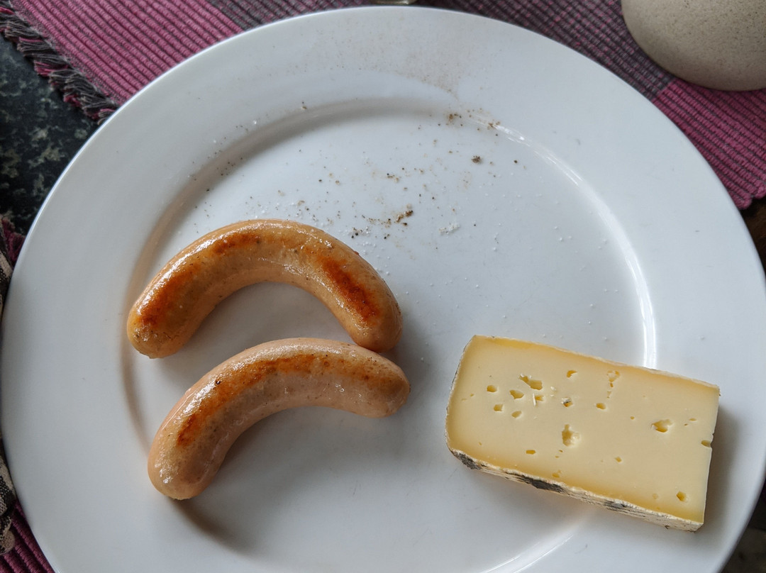 The Yellow House主图