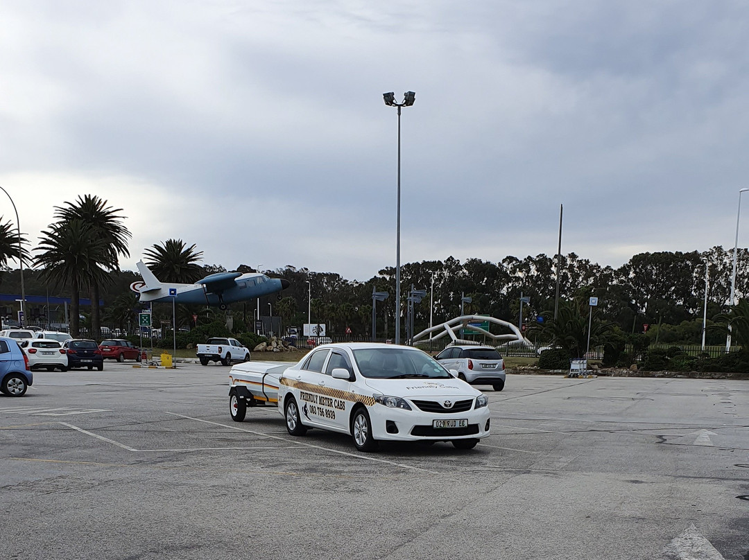 Friendly Cabs-杰佛瑞湾必去景点
