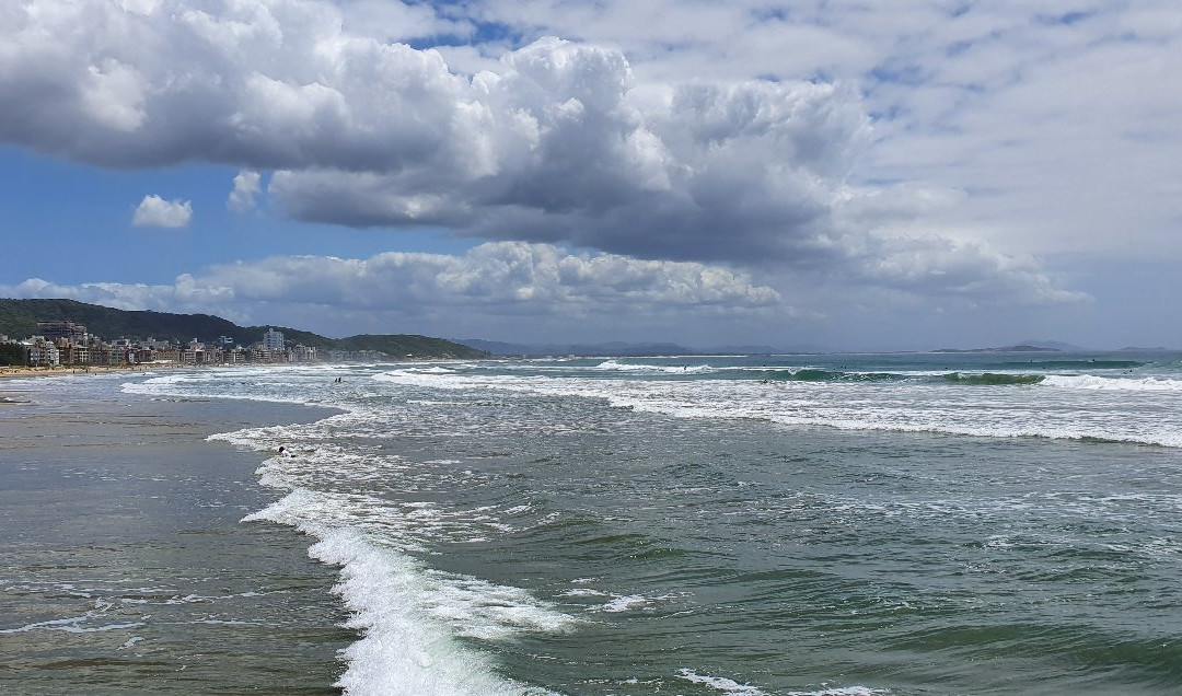 Mar Grosso Beach景点图片