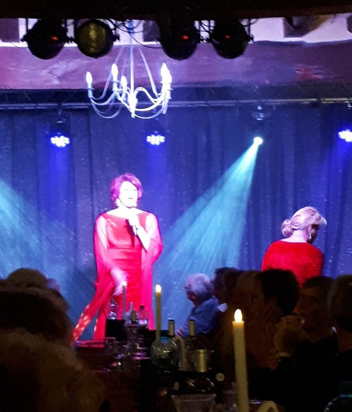 Cabaret des Belles Poules景点图片