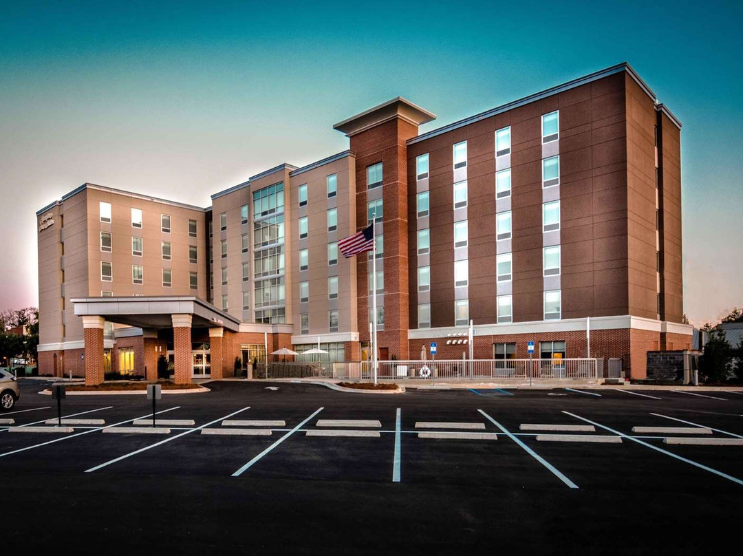Hampton Inn & Suites Tallahassee Capitol - University主图