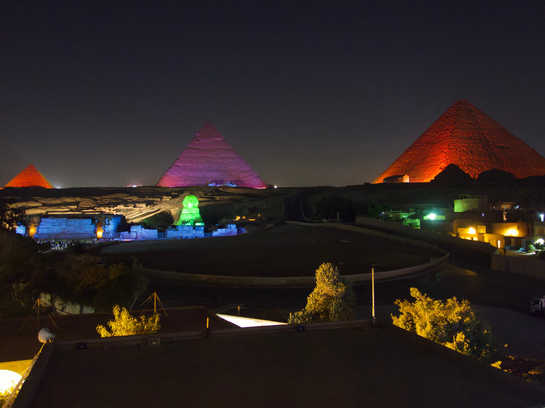 Egypt Pyramids Inn主图