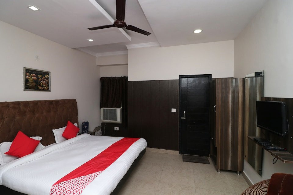 OYO 28423 The Uttam Hotel主图