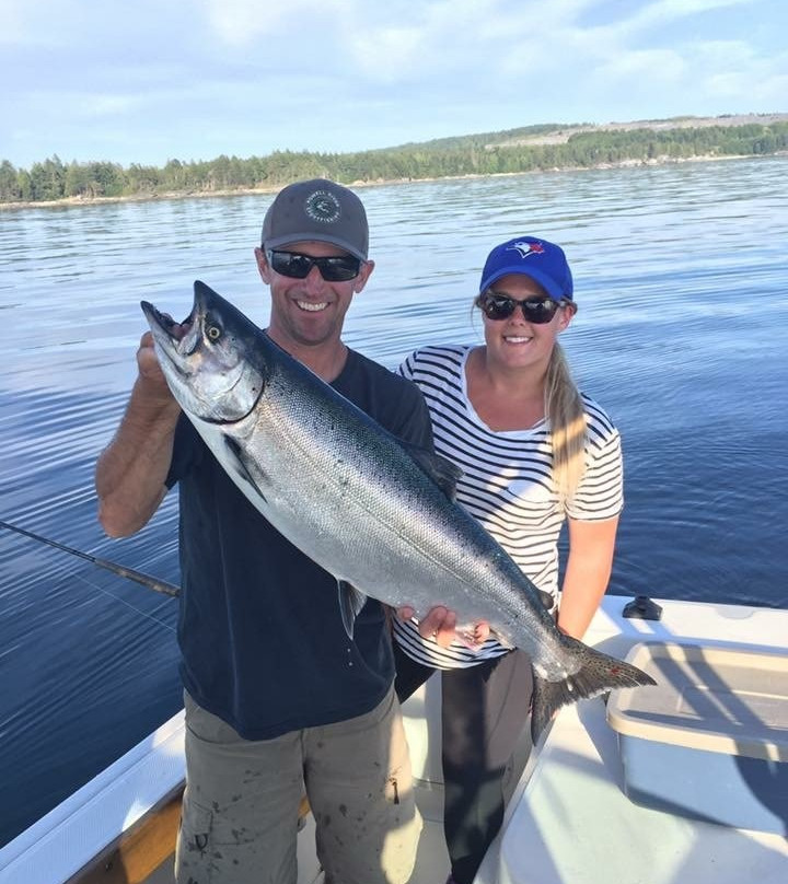 Powell River Sportfishing-鲍威尔里弗必去景点