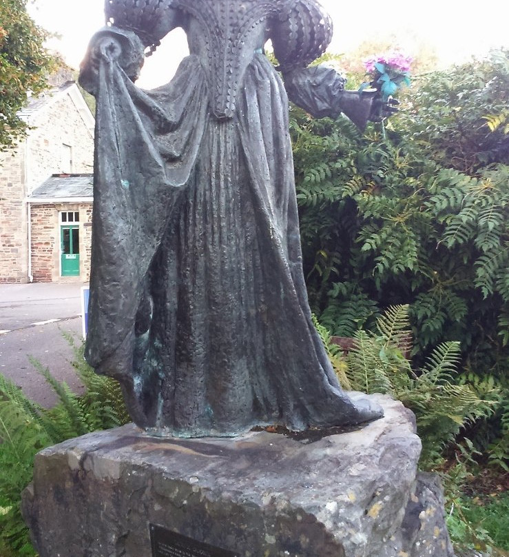 Lorna Doone Statue景点图片