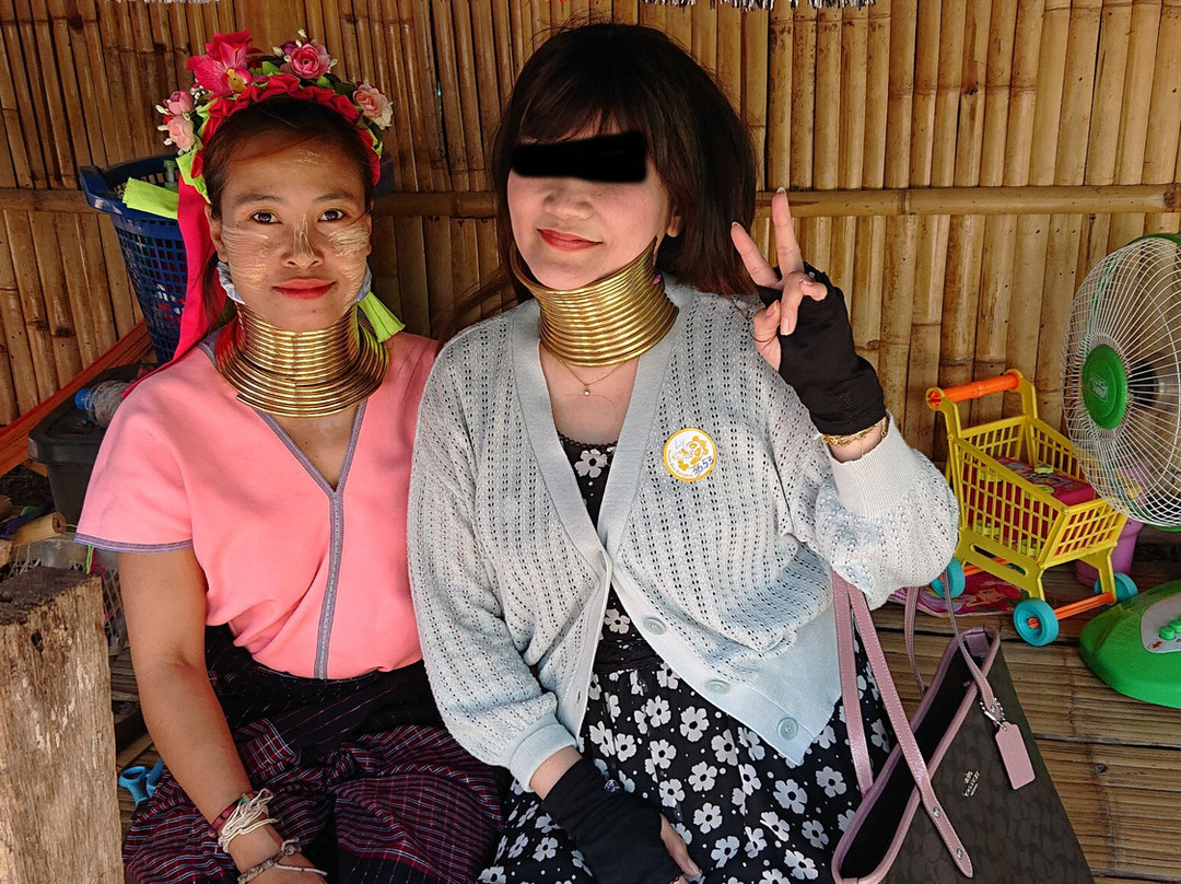 Chang Puak Camp Damnoensaduak景点图片