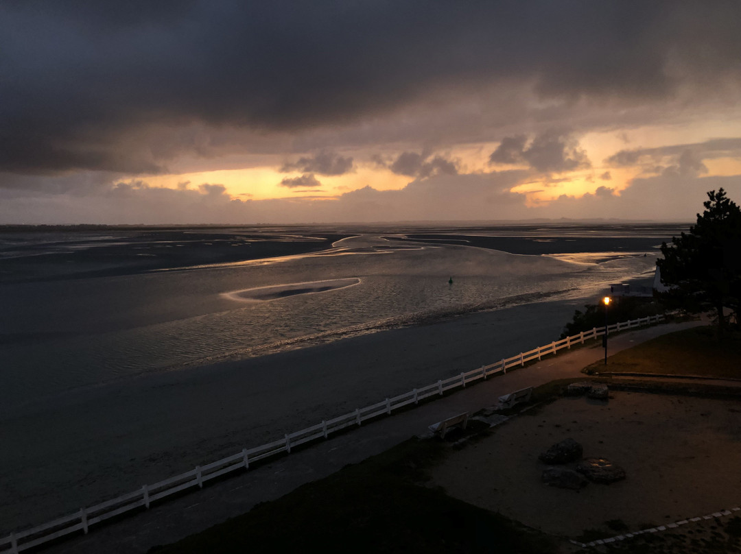 托莱斯餐厅酒店主图