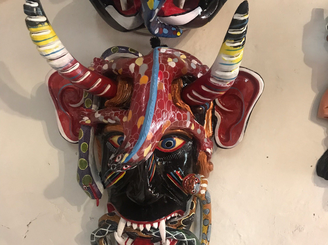 Traditional Purepecha Mask Maker Felipe Horta-Tocuaro必去景点