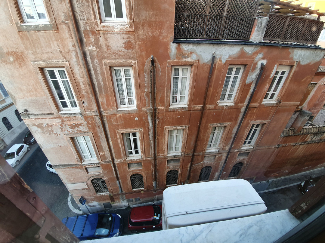 拉斐尔酒店主图